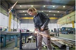 Углошлифовальная машина Bosch GWS 17-125 S 1700Вт 11500об/мин рез.шпин.:M14 d=125мм (06017D0300)