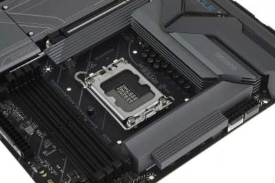 Материнская плата Gigabyte Z890 EAGLE Soc-1851 Intel Z890 4xDDR5 ATX AC`97 8ch(7.1) 2.5Gg RAID+DP