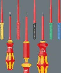 Отвертка Wera Kraftform Kompakt VDE 7 Universal 1 Tool Finder в компл.:70 предметов (WE-006600)