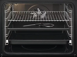 Духовой шкаф Электрический Electrolux EOE5C71Z черный