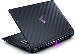 Ноутбук Gigabyte AORUS MASTER 16 AM6H Core Ultra 9 275HX 32Gb SSD1Tb NVIDIA GeForce RTX 5090 24Gb 16" OLED QHD+ (2560x1600) Windows 11 Pro black WiFi BT Cam (BZHC6KZE64SP)
