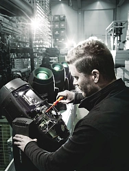 Отвертка Wera Kraftform Kompakt VDE 18 Universal 1 Tool Finder в компл.:18 предметов (WE-006613)