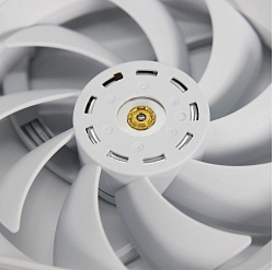 Вентилятор для корпуса Thermalright TL-C12-PRO-W 120х120x25 белый 4-pin 29.6дБ Ret
