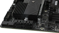 Материнская плата Gigabyte B650M AORUS ELITE Socket AM5 AMD B650 mATX AC`97 8ch(7.1) 2.5Gg RAID+HDMI+DP