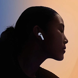 Гарнитура вкладыши Apple AirPods 4 A3050,A3053,A3058 белый беспроводные bluetooth в ушной раковине (MXP63LL/A)