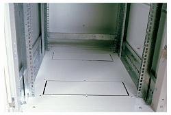Шкаф серверный ЦМО (ШТК-М-42.6.8-1ААА) напольный 42U 600x800мм пер.дв.стекл задн.дв.стал.лист 2 бок.пан. направл.под закл.гайки 550кг серый 655мм 104.6кг 180град. 2030мм