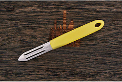 Овощечистка для овощей и фруктов Victorinox Swiss Classic желтый упак.:защита лезвия (7.6077.8)