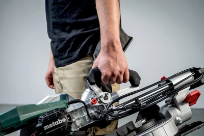 Торцовочная пила Metabo KGS 305 M 1600Вт 3700об/мин d=305мм