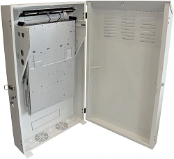 Шкаф коммутационный Lanmaster (TWT-CBVRT-5U-6X7-GY) настенный 5U 650x250мм пер.дв.металл направл.под винты 68кг серый 741мм