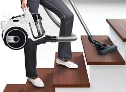 Пылесос Bosch Serie 2 BGS05A222 700Вт белый/черный