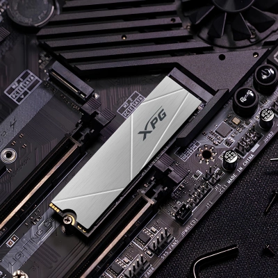 Накопитель SSD A-Data PCIe 4.0 x4 2TB AGAMMIXS60-2T-CS Gammix S60 XPG M.2 2280