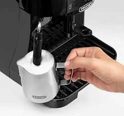 Кофемашина Delonghi Magnifica Evo ECAM12.121.B 1450Вт черный
