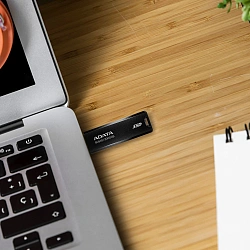 Накопитель SSD A-Data USB3.1 1TB SC610-1000G-CBK/RD SC610 черный
